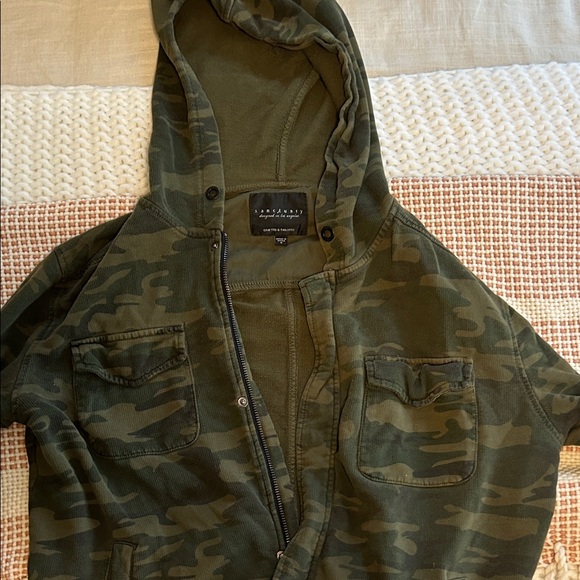 Sanctuary Camouflage Green Hoodie Sweater - Picture 1 of 1
